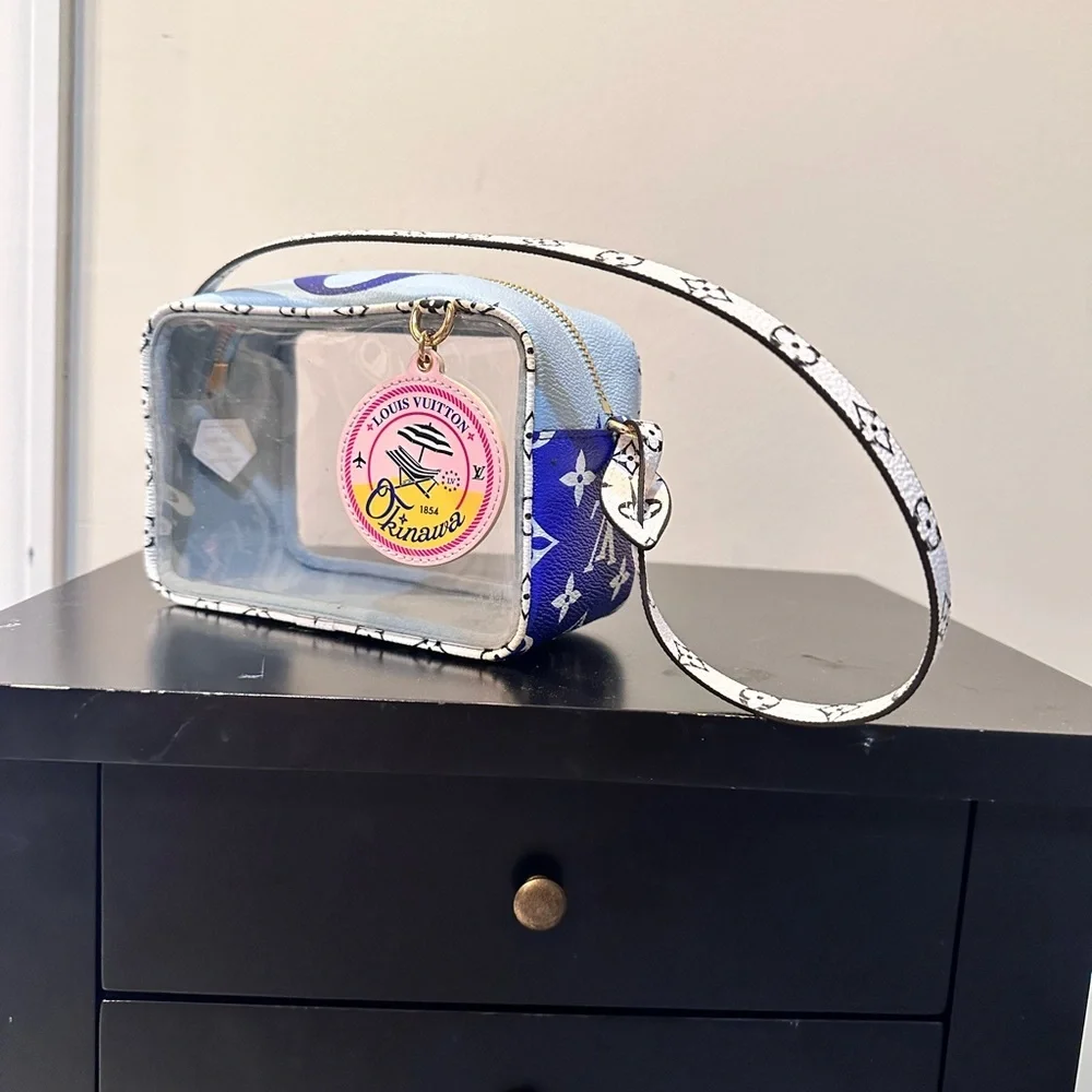 Louis Vuitton Louis Vuitton Monogram Beach Pouch Resort Okinawa - Picture 4 of 16